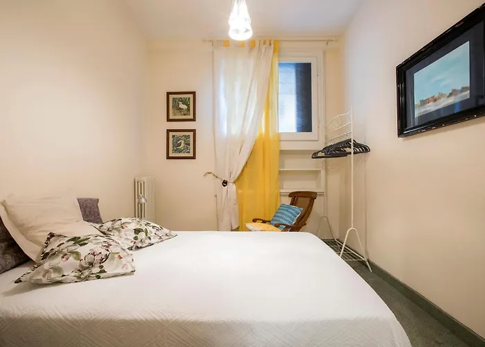 Flat Two Roma